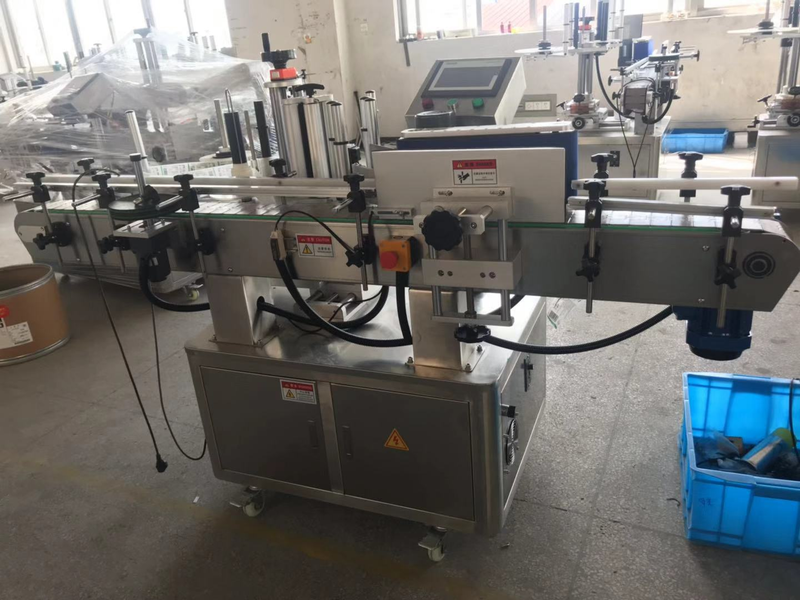 LT-220 Fully Automatic Round Bottle Labeling Machine