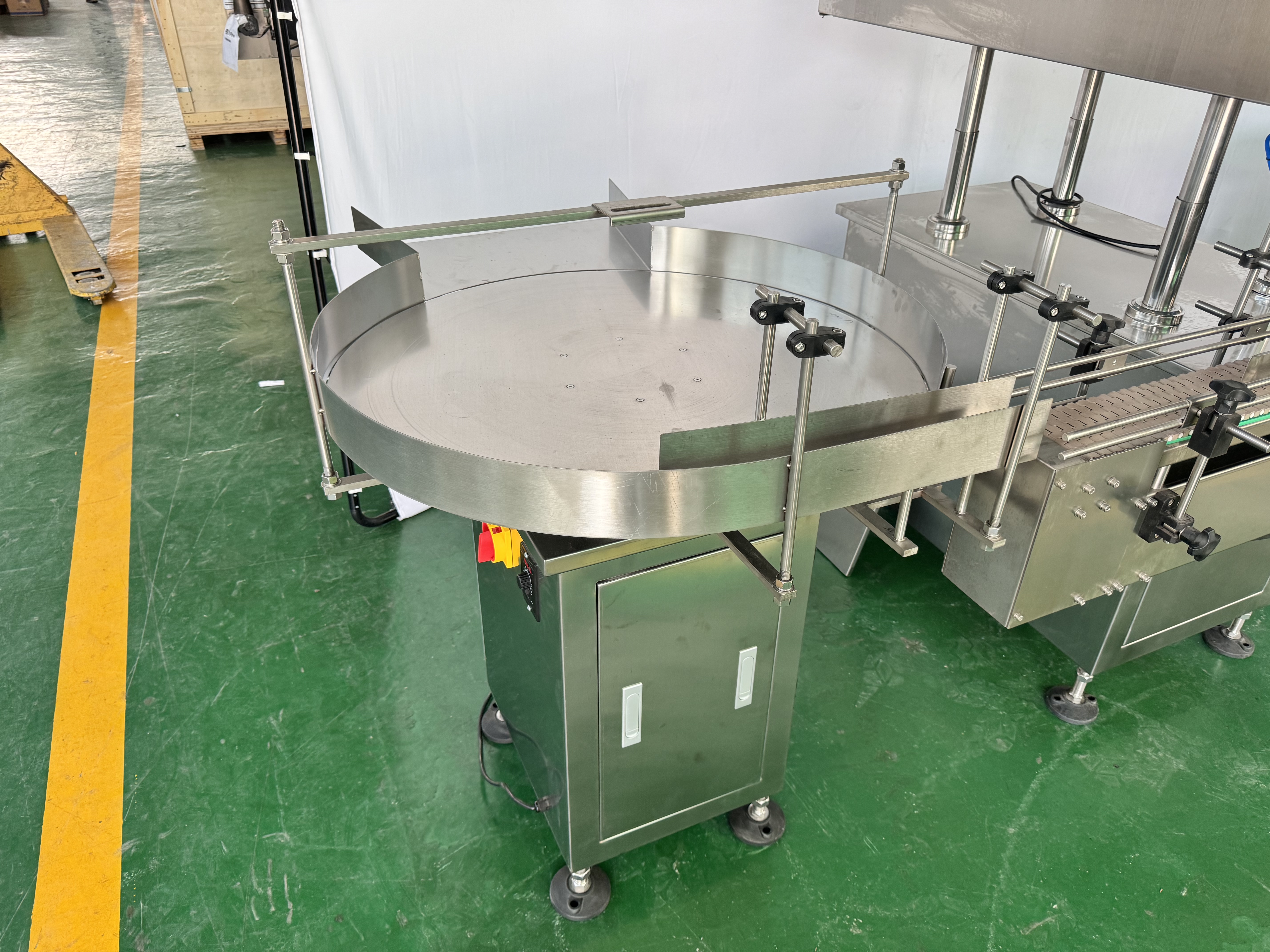 Semi-Automatic Bottle Feeder SPJ-800A